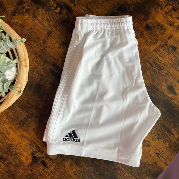 Adidas Women’s Climalite shorts - Picture 1 of 3